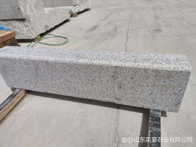 石材加工廠家批發(fā),路側石,路沿石,馬路牙子,路緣石750起,常規(guī)尺寸850